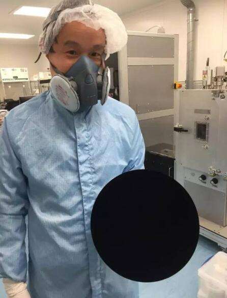 “超级黑”2.0问世，世上最黑的颜料将为艺术创作带来什么改变