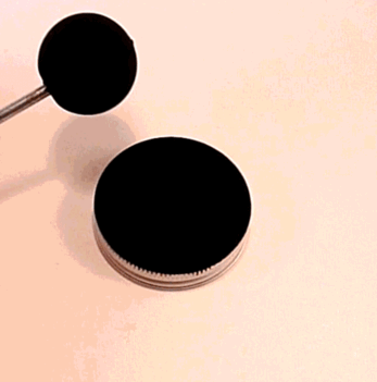 “最黑颜料2.0”问世：吞噬一切光线 拥有超高吸光率