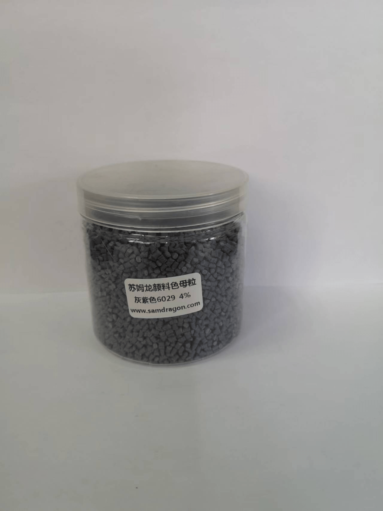 苏姆龙色母粒 新生产出一套日用塑料制品专用色母粒 可做凳子 储物箱 垃圾篓 盆子 等等家具日用塑料制品