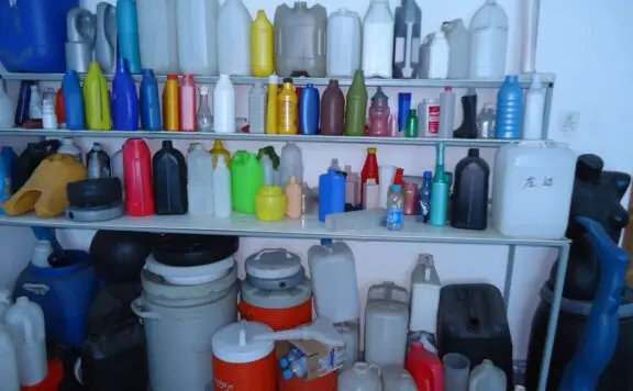 PET瓶吹塑设备及加工工艺和出现问题的解决办法