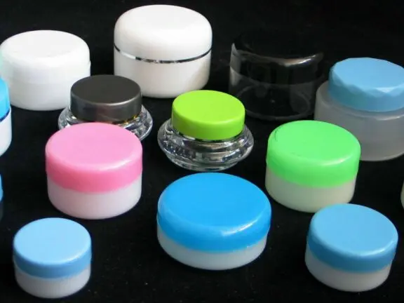 色母粒在塑料化妆品瓶子中的重要性